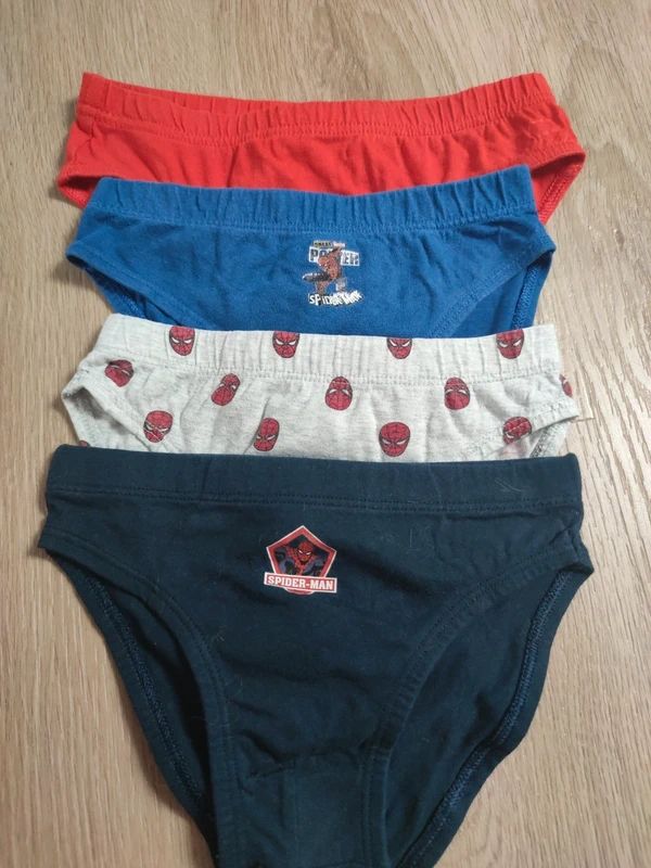 Lot de 4 slips garçon 4/5 ans