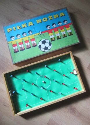 Jeu de football sur plateau à ressort - Pilka Nozna, état: Bon état, 40,00 €, 42,70 € Protection acheteurs incluse