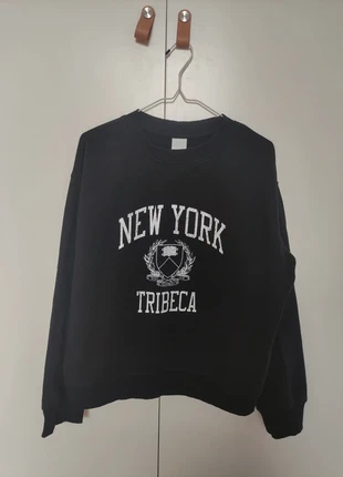 Sweat noir New York H&M, marke: H&M, zustand: Sehr gut, größe: XS / 34 / 6, 4,00 €, 4,90 € inklusive Vinted-Käuferschutz