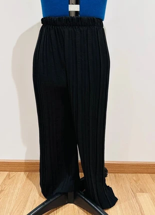 Pantalon à jambe large noire- Minsk- taille M, brand: ONLY, condition: New with tags, size: M / 38 / 10, €10.00, €11.20 includes Buyer Protection Pro