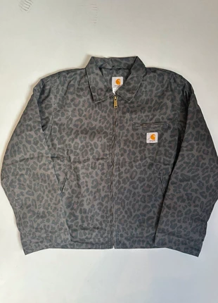 Veste Carhartt - Style Léopard - Detroit Jacket - Rework - Y2K - Taille M, marke: Carhartt, zustand: Neu, größe: M, 100,00 €, 105,70 € inklusive Vinted-Käuferschutz