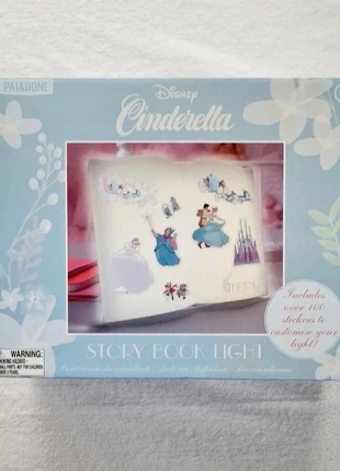 Disney princess lampe 3d livre Cendrillon neuf
/ Veilleuse disney Cendrillon, marque: Disney, état: Neuf avec étiquette, 24,00 €, 25,90 € Protection acheteurs incluse