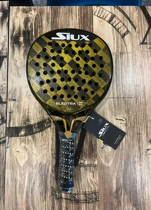 raquette de padel SIUX ST4, marque: Siux, état: Neuf avec étiquette, 190,00 €, 200,20 € Protection acheteurs incluse