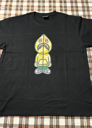 Camiseta BAPE Shark Hoodie Graphic - Talla L (Nueva), marca: A Bathing Ape (BAPE), estado: Nuevo con etiquetas, tamaño: L, 14,99 €, 15,74 € Protección al comprador incluida