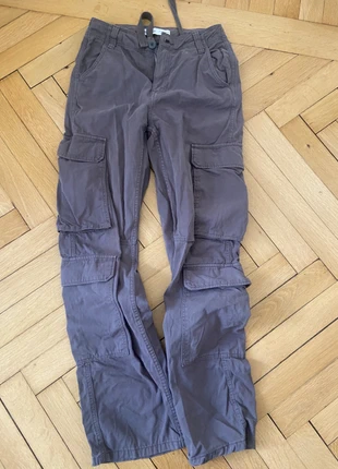 braune cargo pants bershka, marke: Bershka, zustand: Sehr gut, größe: XS / 34 / 6, 15,00 €, 16,45 € inklusive Vinted-Käuferschutz