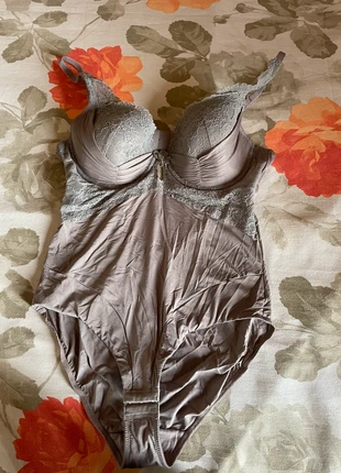 Body grigio Promise, marke: Promise, zustand: Sehr gut, 9,00 €, 10,15 € inklusive Vinted-Käuferschutz