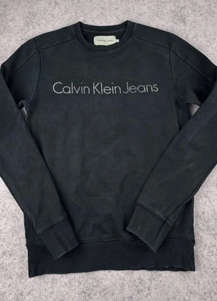 Sweat noir Calvin Klein Taille S, marque: Calvin Klein, état: Bon état, taille: S, 14,00 €, 15,40 € Protection acheteurs incluse