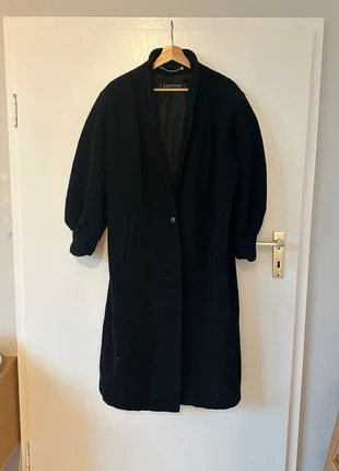 Louis Féraud Black coat, brand: Louis Féraud, condizioni: Ottime, taglia: M / IT 42 / EU 38, €80.00, €84.70 include la Protezione acquisti