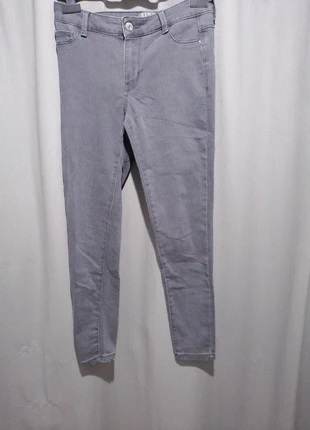 Jean slim gris Primark – basique chic, parfait en toute saison, brand: Primark, condizioni: Ottime, taglia: S / IT 40 / EU 36, €3.00, €3.85 include la Protezione acquisti