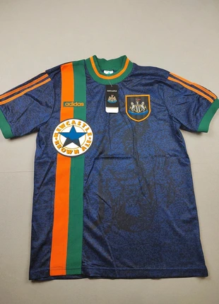 maillot rétro vintage Newcastle taille M, marque: Concept, état: Neuf avec étiquette, taille: M, 20,00 €, 21,70 € Protection acheteurs incluse