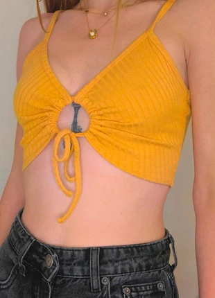 Orange crop top, brand: H&M, condizioni: Ottime, taglia: XS / IT 38 / EU 34, €2.00, €2.80 include la Protezione acquisti