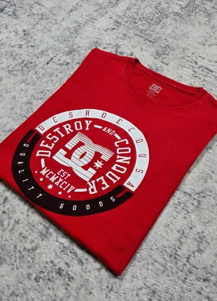 🛹 T-shirt DC Shoes Rouge Logo Destroy and Conquer Taille S, marque: DC Shoes, état: Très bon état, taille: S, 14,99 €, 16,44 € Protection acheteurs (Pro) incluse