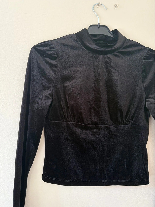 Top moulant noir velours Shein - photo numéro 3