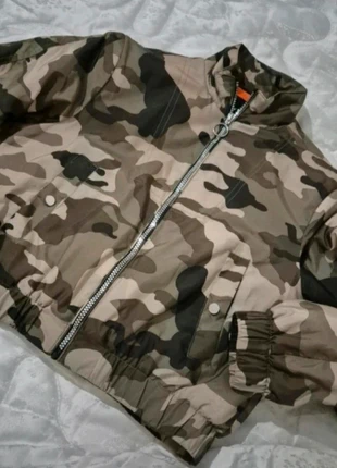 Giubbotto militare donna, brand: Tally Weijl, condizioni: Ottime, taglia: M / IT 42 / EU 38, €10.00, €11.20 include la Protezione acquisti