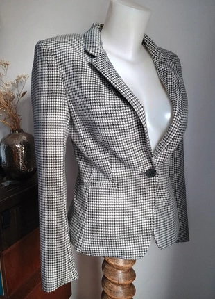 Veste costume tailleur ceintrée pied de poule noire et blanc, marque: H&M, état: Très bon état, taille: S / 36 / 8, 7,00 €, 8,05 € Protection acheteurs (Pro) incluse