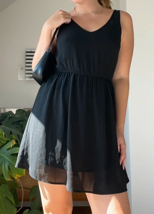 Flowy Kleid in schwarz von H&M 34, marque: H&M, état: Très bon état, taille: XS / 34 / 6, 3,50 €, 4,38 € Protection acheteurs incluse