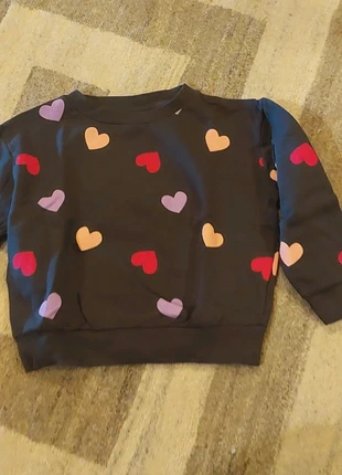 Trui met hartjes, merk: BESTies, staat: Heel goed, maat: 6 jaar / 116 cm, € 6,00, € 7,00 inclusief Kopersbescherming