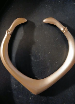 Collar rígido dorado. Sfera., marque: Sfera, état: Neuf sans étiquette, 6,00 €, 7,00 € Protection acheteurs incluse