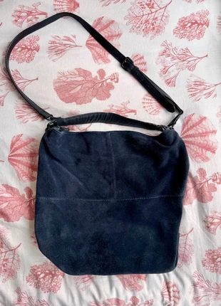 Bolso de ante azul marino |Zara|, marca: Zara, estado: Muy bueno, 12,00 €, 13,30 € Protección al comprador incluida