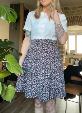 Jupe fluide vintage à fleurs imprimé liberty, marke: Vintage Dressing, zustand: Sehr gut, größe: M / 38 / 10, 15,00 €, 16,45 € beinhaltet Vinted-Käuferschutz Pro