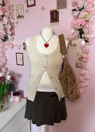 Knit vest, brand: Primark, condition: Good, size: XXS / 32 / 4, €9.00, €10.15 includes Buyer Protection