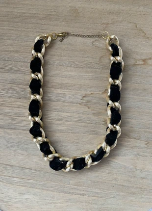 Collier fantaisie avec maillons dorés et une bande de velours noirs - I am, marca: I am, estado: Muy bueno, 2,00 €, 2,80 € Protección al comprador incluida