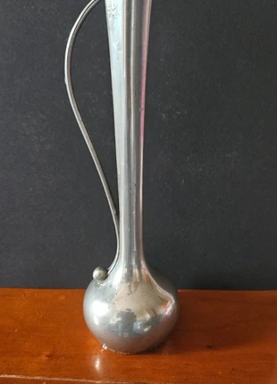 Jarrón pequeño vintage plateado, marca: Vintage Dressing, estado: Muito bom, €3.50, €4.38 inclui Proteção do Comprador