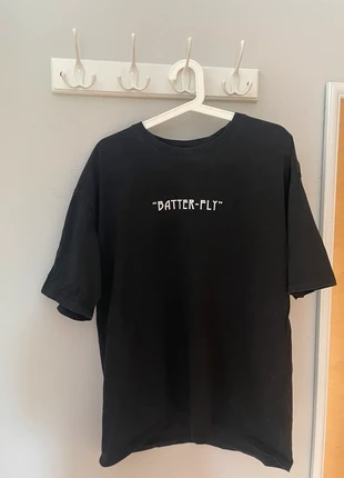schwarzes T-Shirt mit Rückenprint, merk: H&T, staat: Goed, maat: M / 38 / 10, € 3,50, € 4,38 inclusief Kopersbescherming