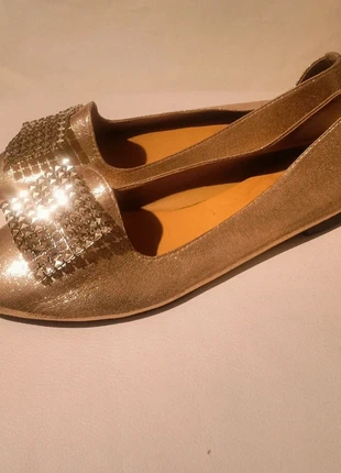 Scarpe basse modello friulane calzano poco, brand: Vintage Boutique, condizioni: Nuovo senza cartellino, taglia: 40, €12.00, €13.30 include la Protezione acquisti