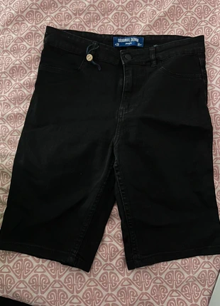 Bermuda noir Jennyfer taille 38, brand: Jennyfer, condition: Very good, size: M, €5.00, €5.95 includes Buyer Protection