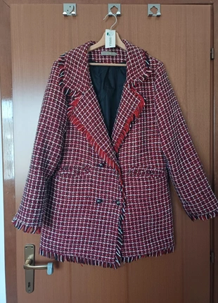 Vendo giacca XL in tweed color borgogna bianco e nero, brand: Bata, condizioni: Ottime, taglia: XL / IT 46 / EU 42, €25.00, €26.95 include la Protezione acquisti