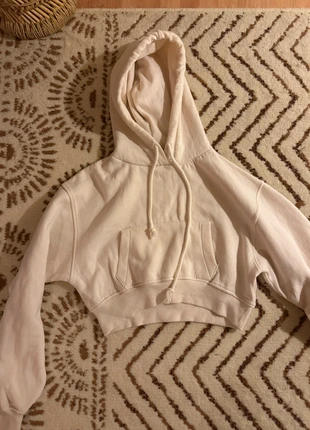 Sweat à capuche crop top Pull&Bear XS intérieur chaud, marca: Pull & Bear, estado: Muito bom, tamanho: XS / 34 / 6, €7.00, €8.05 inclui Proteção do Comprador