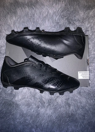 Adidas Predator Accuracy.4 FxG, brand: adidas, condizioni: Nuovo senza cartellino, taglia: 41, €35.00, €37.45 include la Protezione acquisti