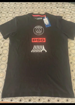 T-shirt, brand: PSG, condition: New with tags, size: M, €16.00, €17.50 includes Buyer Protection
