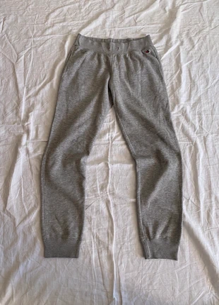 Pantalone Champion grigio taglia S, marque: Champion, état: Bon état, taille: S, 10,00 €, 11,20 € Protection acheteurs incluse