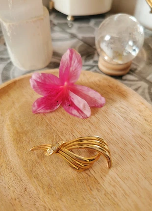 Broche Vintage Dorée à petites pierres, merk: Vintage Dressing, staat: Heel goed, € 12,00, € 13,30 inclusief Kopersbescherming