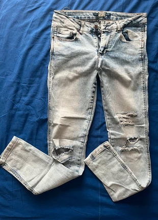 Jean skinny, marque: Pull & Bear, état: Très bon état, taille: M / 38 / 10, 2,00 €, 2,80 € Protection acheteurs incluse