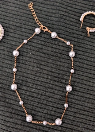 collier perles doré avec boucles d’oreilles assorties style chic élégant, marque: Glamour, état: Très bon état, 8,00 €, 9,10 € Protection acheteurs incluse