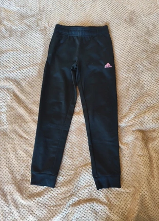 Bas de survêtement Adidas, brand: adidas, condition: Very good, size: 7 years / 122 cm, €3.00, €3.85 includes Buyer Protection