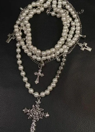 Biały perłowy zestaw naszyjników z rzeźbionym krzyżem – 3 naszyjniki do dowolnego łączenia, estado: Novo sem etiquetas, €24.28, €26.19 inclui Proteção do Comprador