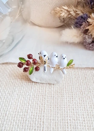 Broche branche d'oiseaux blancs et dorés, marke: Tendance, zustand: Sehr gut, 9,00 €, 10,15 € beinhaltet Vinted-Käuferschutz Pro