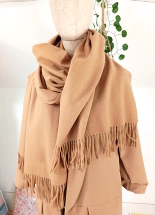 Écharpe oversize beige camel – douceur & confort, merk: LAINE, staat: Heel goed, € 18,90, € 20,55 inclusief Kopersbescherming Pro