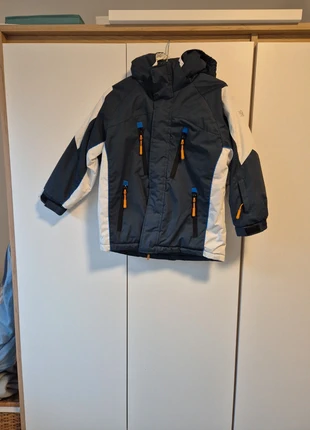 Veste atmozero windproof et waterproof, marque: Pyramid, état: Très bon état, taille: 6 ans / 116 cm, 10,00 €, 11,20 € Protection acheteurs incluse