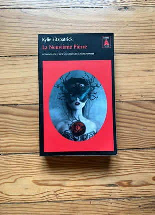 La Neuvième Pierre – Kylie Fitzpatrick – Poche – Collection Babel Noir – Très bon état, staat: Als nieuw, € 1,50, € 2,28 inclusief Kopersbescherming