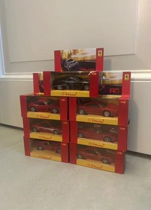 Shell ferarri V-power collectie miniatuur 1:38 auto’s schaalmodel nieuw compleet, merk: Shell, staat: Nieuw zonder prijskaartje, maat: 3 jaar / 98 cm, € 35,00, € 37,45 inclusief Kopersbescherming