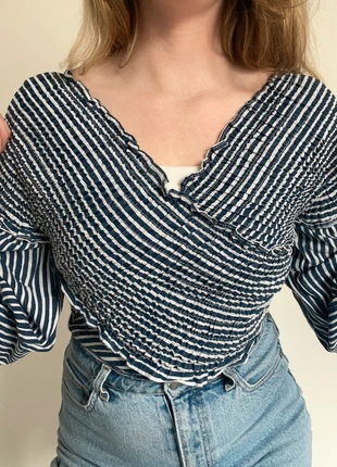 Top Zara à rayures bleu et blanc – Taille S, manches longues, effet smocké croisé, marque: Zara, état: Très bon état, taille: S / 36 / 8, 3,00 €, 3,85 € Protection acheteurs incluse
