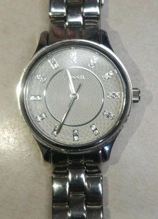 Fossil Silver Women’s Watch with Crystal Hour Markers – Small Wrist Fit, merk: Fossil, staat: Heel goed, maat: Universele maat, € 25,00, € 26,95 inclusief Kopersbescherming