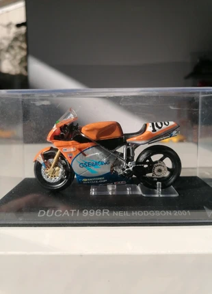 Moto Ducati 996R Neil Hodgson 2001 / Altaya 1.24 état neuf (14), condizioni: Ottime, taglia: Taglia unica, €10.00, €11.20 include la Protezione acquisti Pro