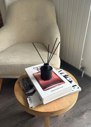 Livre décoration salon Chanel, merk: Maisons du Monde, staat: Nieuw zonder prijskaartje, € 9,00, € 10,15 inclusief Kopersbescherming