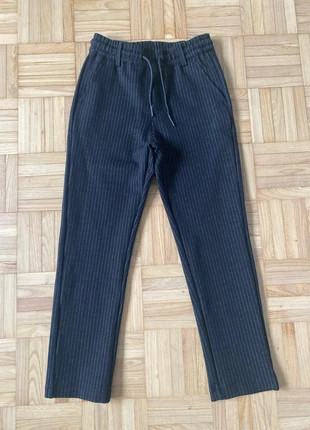 Pantalon noir rayures tennis IKKS 8 ans, marque: IKKS, état: Neuf sans étiquette, taille: 8 ans / 128 cm, 25,00 €, 26,95 € Protection acheteurs incluse